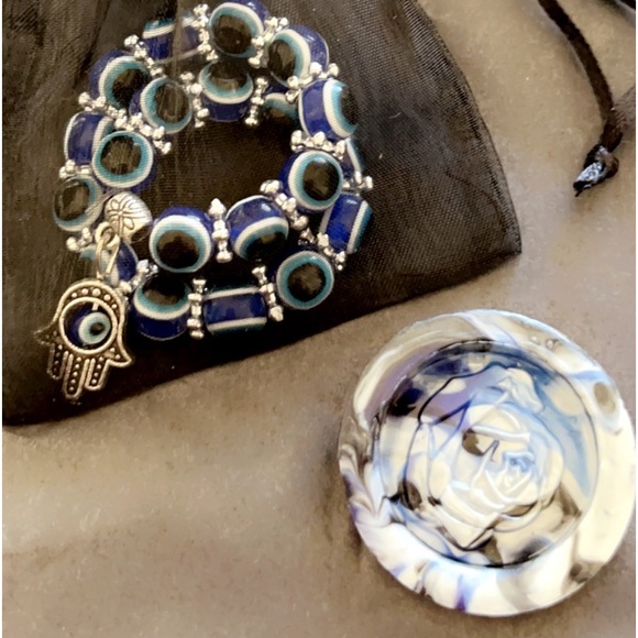 NWT Evil Eye Protection Stretch Bracelet - Hamsa Hand of Fatima Beaded Amulet - Picture 3 of 6